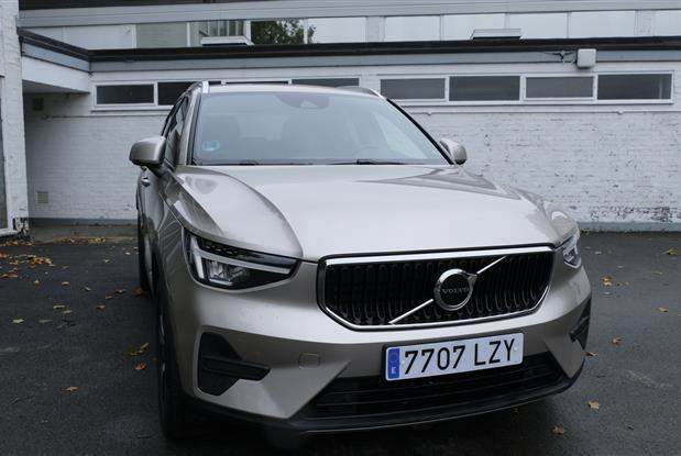 2023 MODEL VOLVO XC40 MOMENTUM T2 AUTOMATIC PETROL